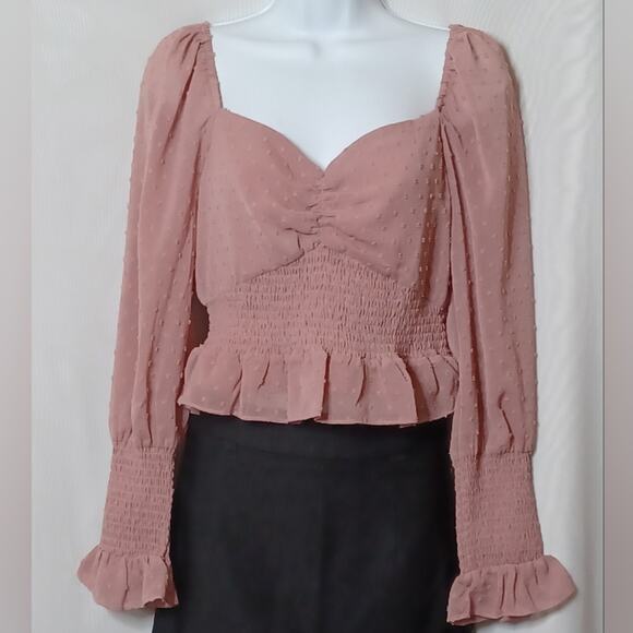 Sadie & Sage Women's Smocked  Long Sleeve Crop Top. Size S - Picture 3 of 12